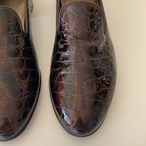 Stuart Weitzman Brown Mock Croc Patent Leather Slip On Loafers Size 7.6 - Picture 3 of 13